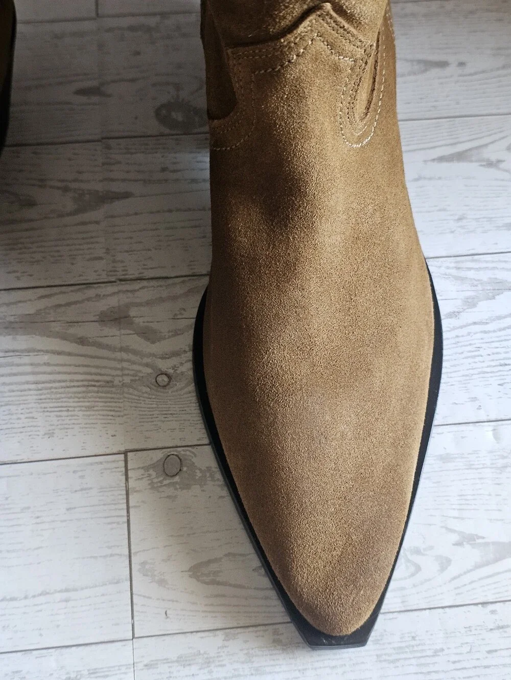 Zara brand style
